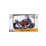10-11023 - Bburago Maisto - 1:12 Motorcycles -  Ducati Diavel Carbon 11023
