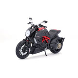 10-11023 - Bburago Maisto - 1:12 Motorcycles -  Ducati Diavel Carbon 11023