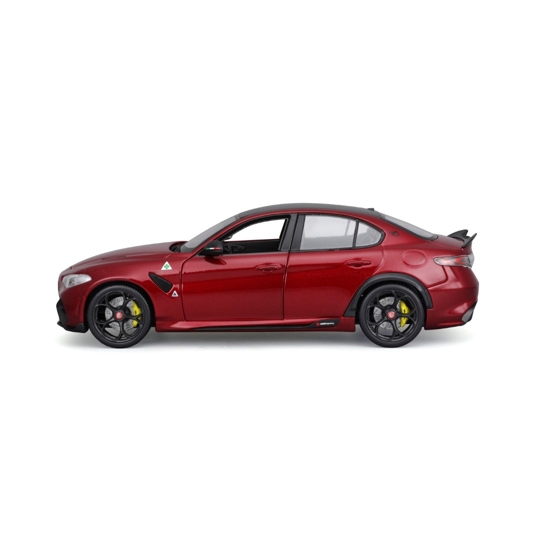 18-11049 Bburago - Alfa Romeo Giulia GTAm (2020), rossa - Scala 1:18