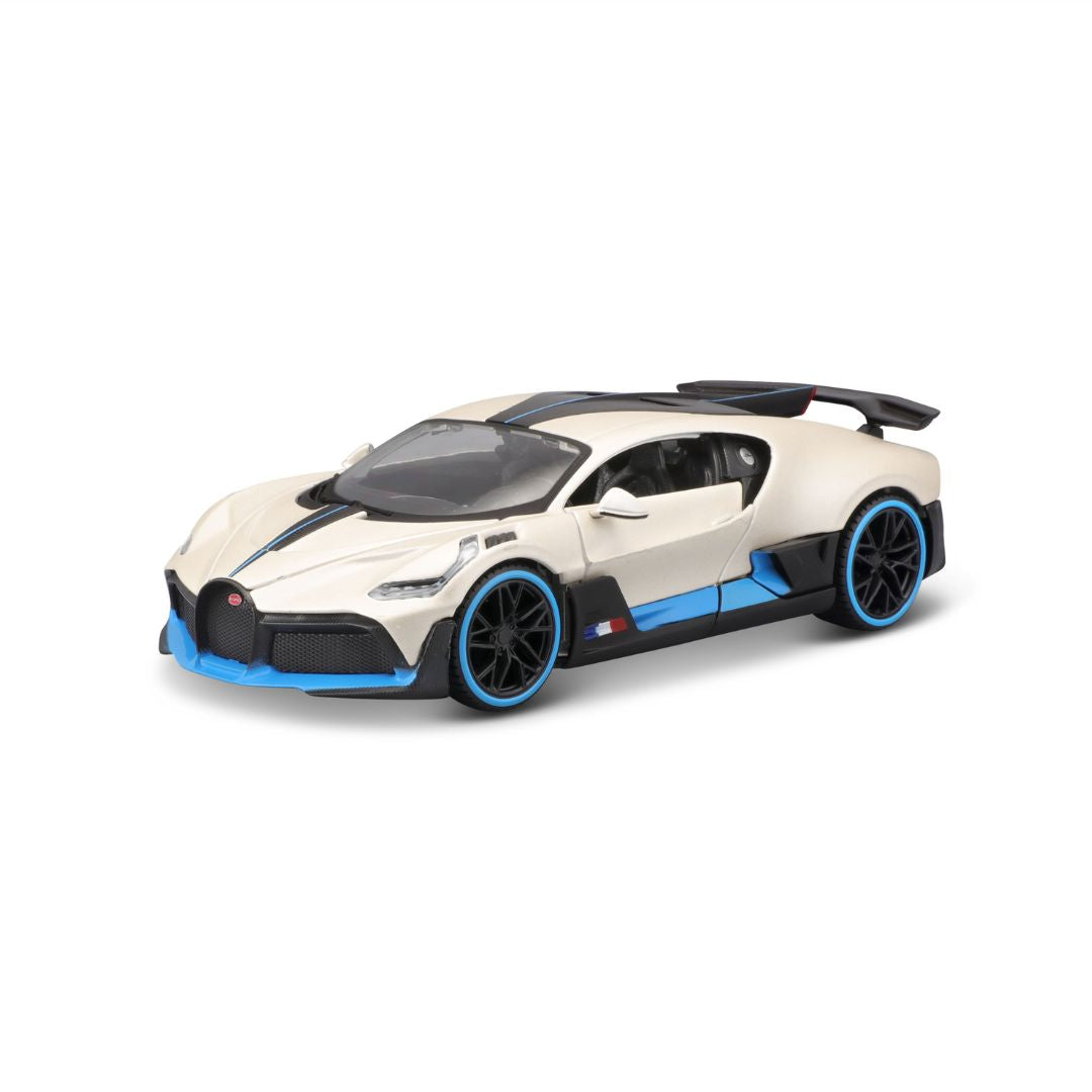 31526 WT Bburago Maisto - Bugatti Divo, bianca - Scala 1:24