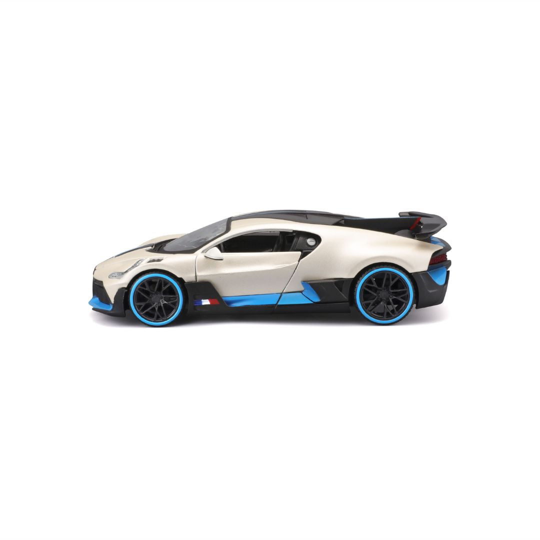 31526 WT Bburago Maisto - Bugatti Divo, bianca - Scala 1:24