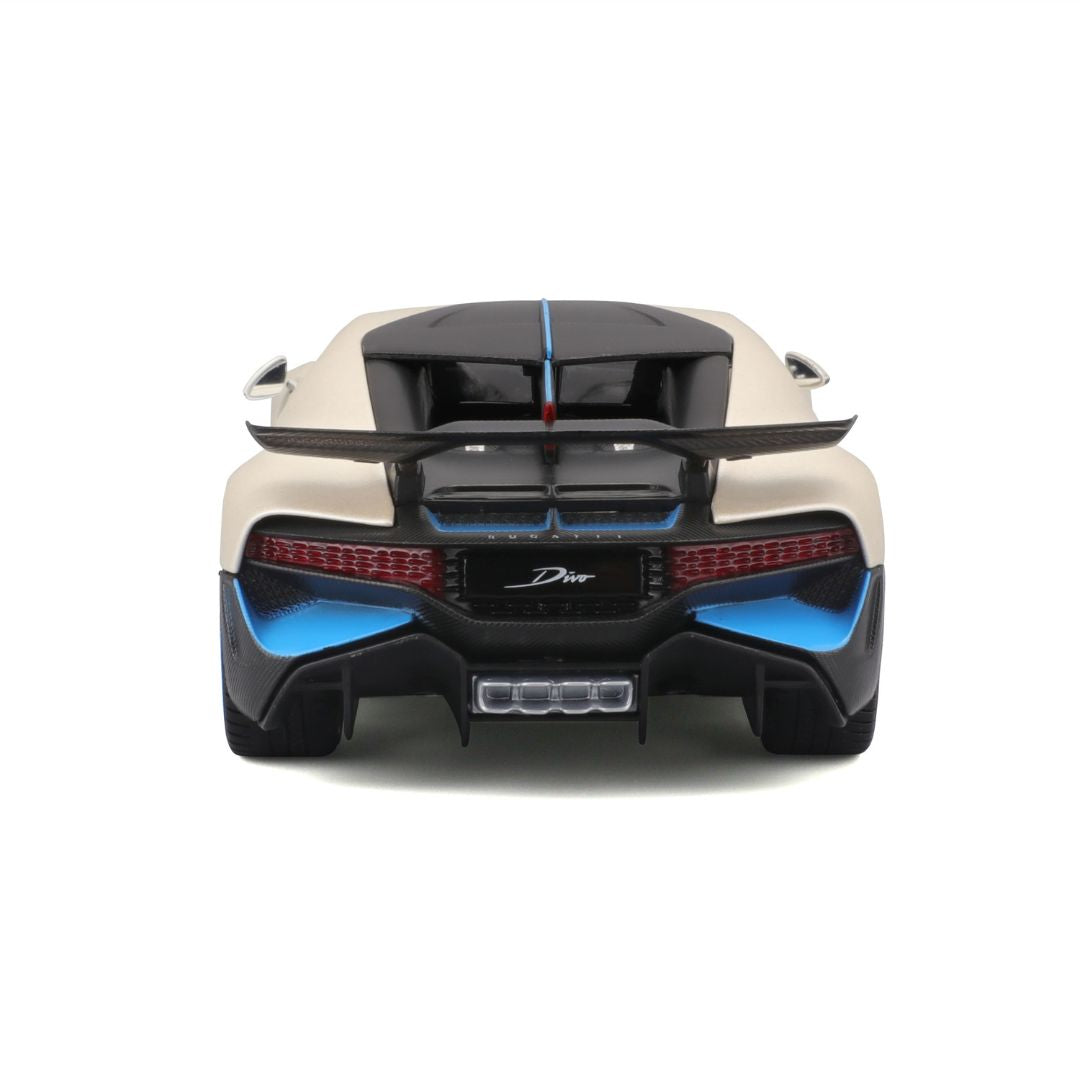 31526 WT Bburago Maisto - Bugatti Divo, bianca - Scala 1:24