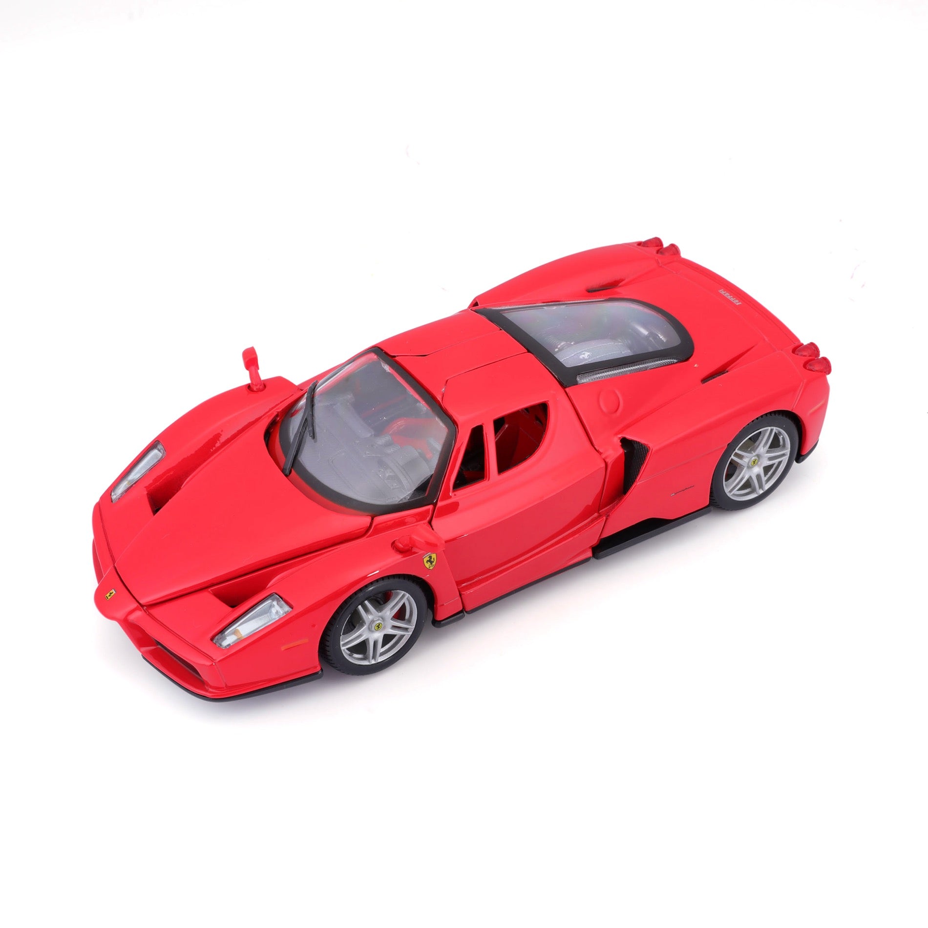 18-26006 RD - Bburago - 1:24 - Ferrari R&P - Enzo Ferrari Rossa