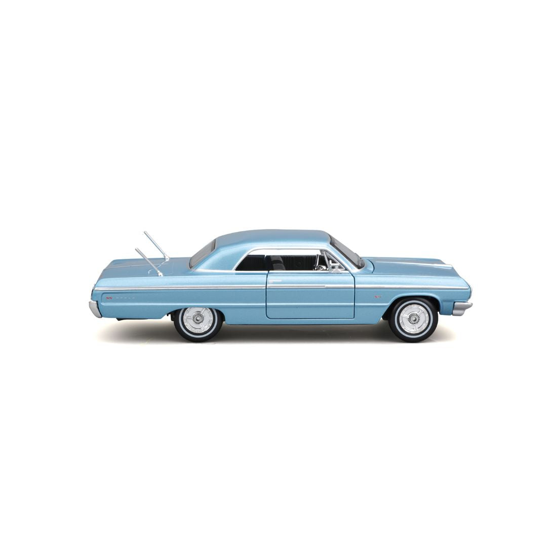 32908 Bburago Maisto - Chevrolet Impala SS (1964), blu - Scala 1:24