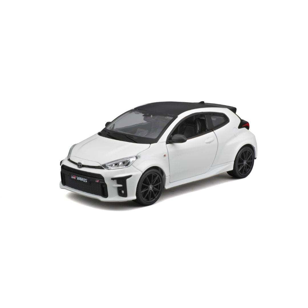 32909 WT Bburago Maisto - Toyota GR Yaris (2021), bianca - Scala 1:24