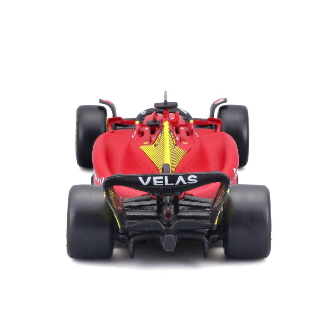 18-36831 Bburago - Ferrari F1- 75 (2022) #16 Leclerc, con casco - 1:43