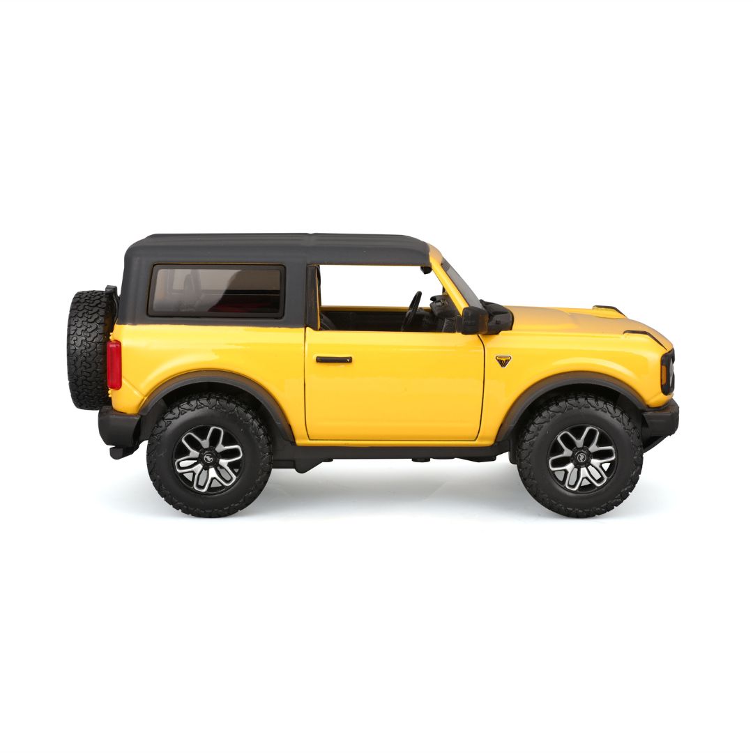 31530 Bburago Maisto - Ford Bronco Badlands 2 porte (2021) gialla 1:24