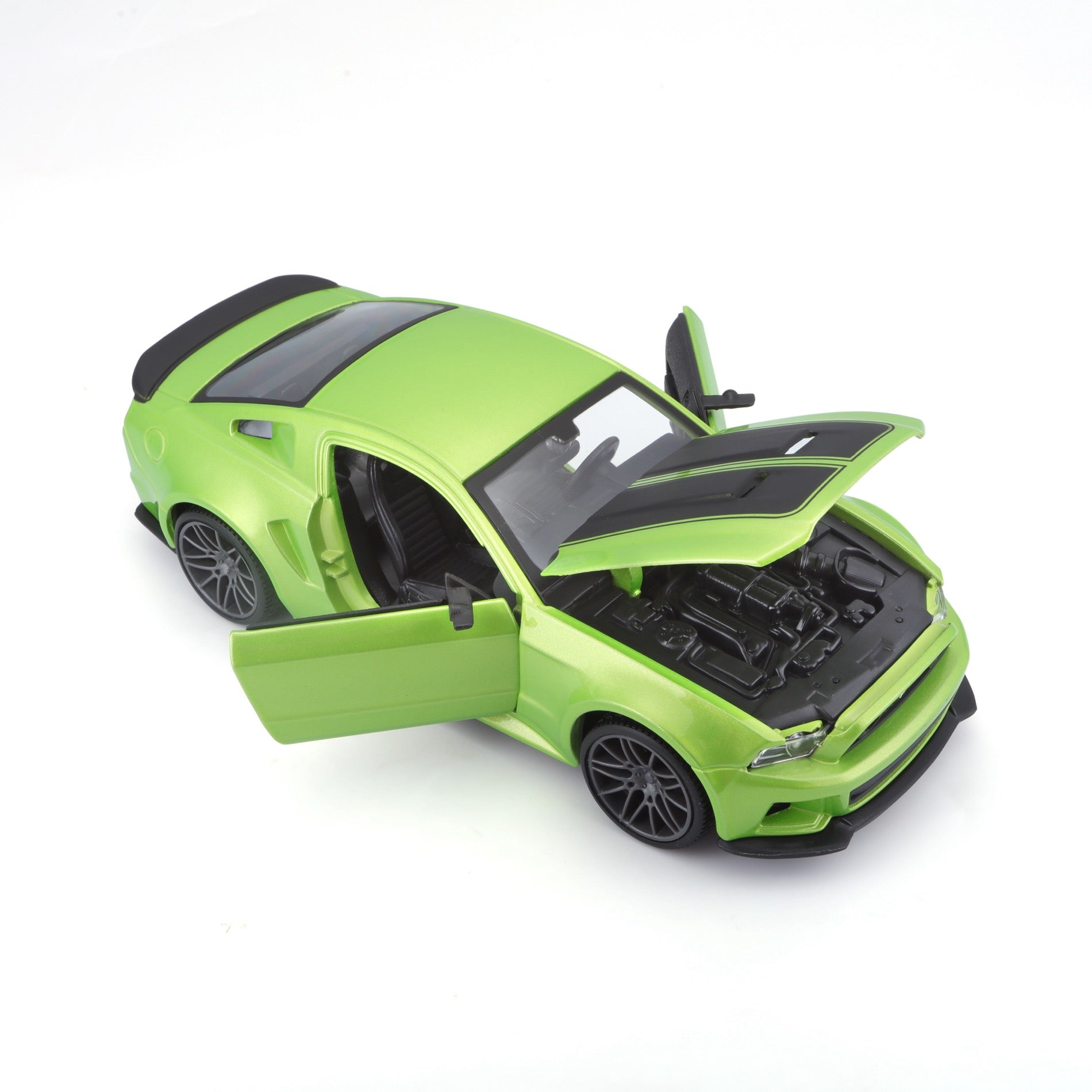 31506 Bburago Maisto 1:24 - Ford Mustang Street Race Verde Met