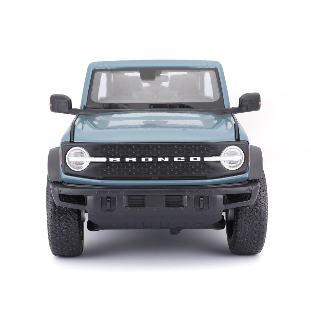 31457 BU Bburago Maisto - Ford Bronco Badlands 2021 (no door), blu