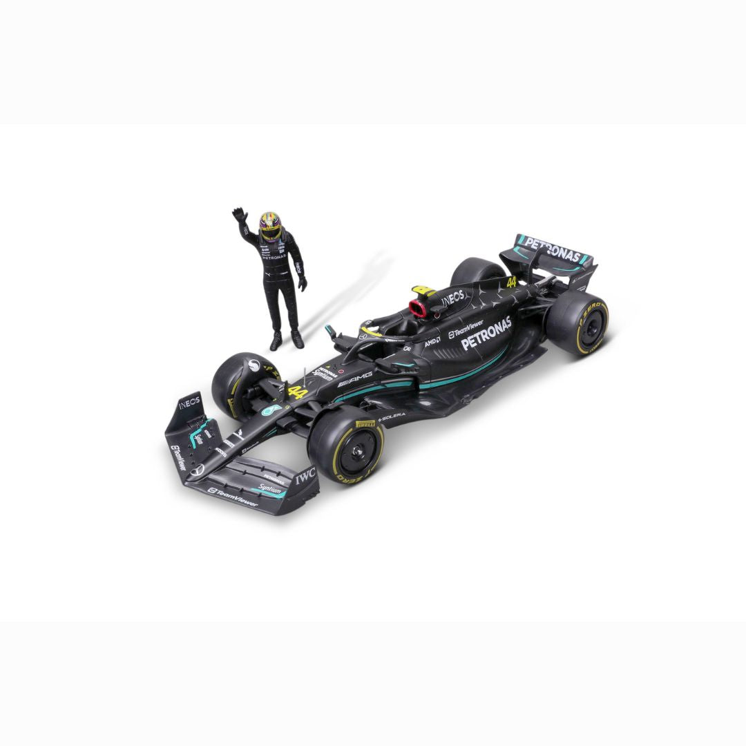 *18-28037H Bburago Race - Mercedes W14 E Performance #44 - con figura Hamilton