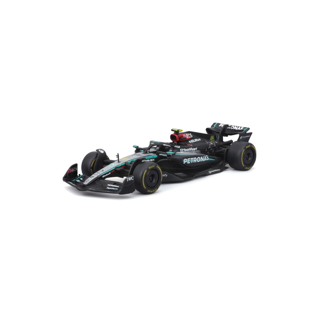 *18-38208H Bburago Race - Mercedes F1 W15 E-Performance #44 Hamilton