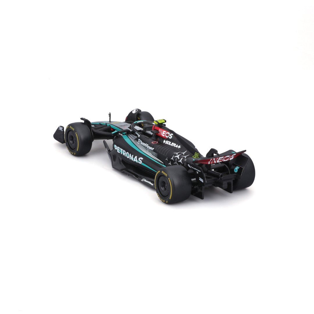 *18-38208H Bburago Race - Mercedes F1 W15 E-Performance #44 Hamilton