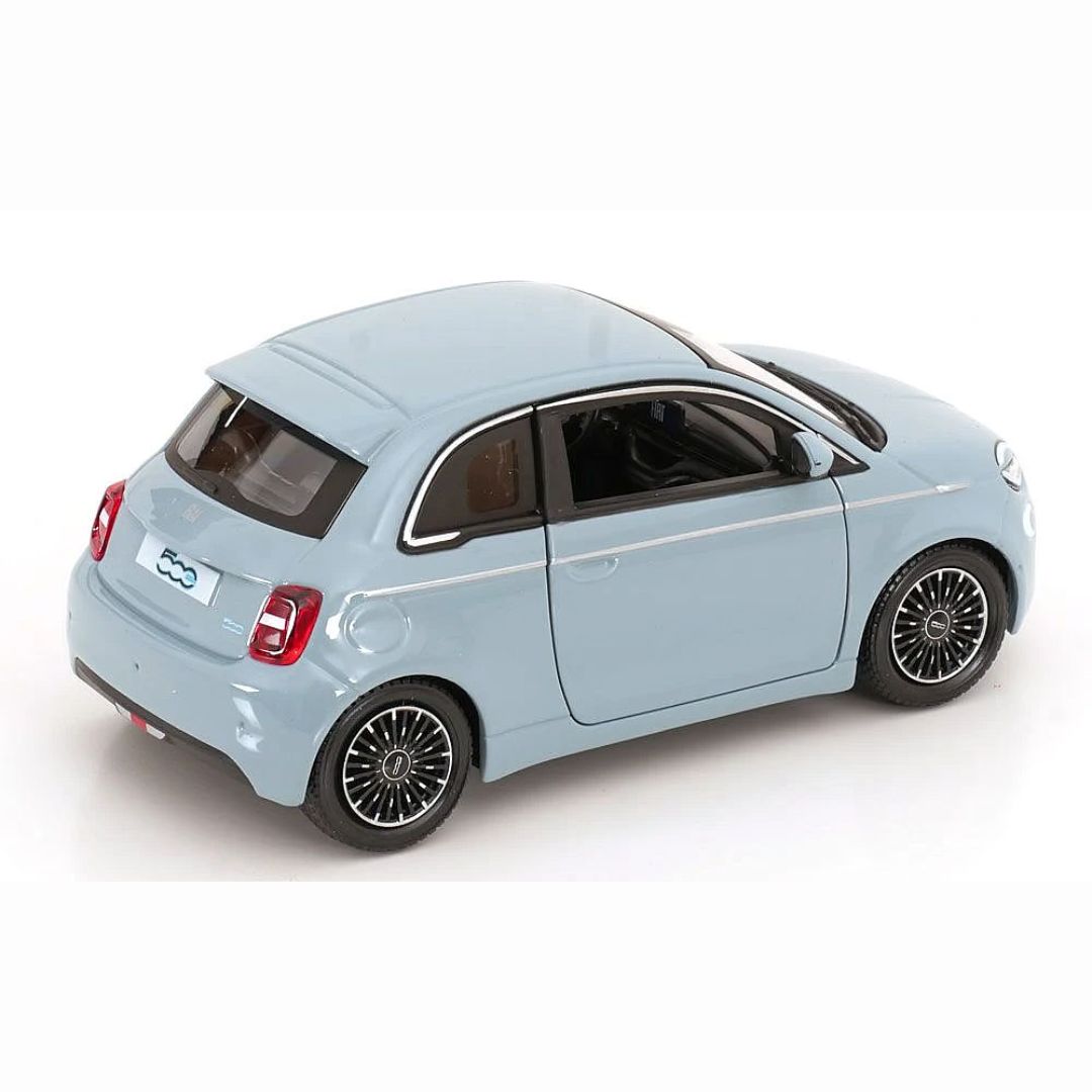 *18-21110 Bburago - Fiat 500e (2023), celeste - Scala 1:24