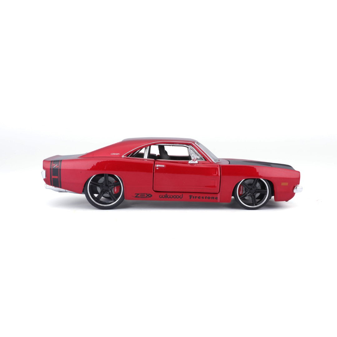 32537 Bburago Maisto - Classic Muscle: Dodge Charger R/T (1969) - 1:25