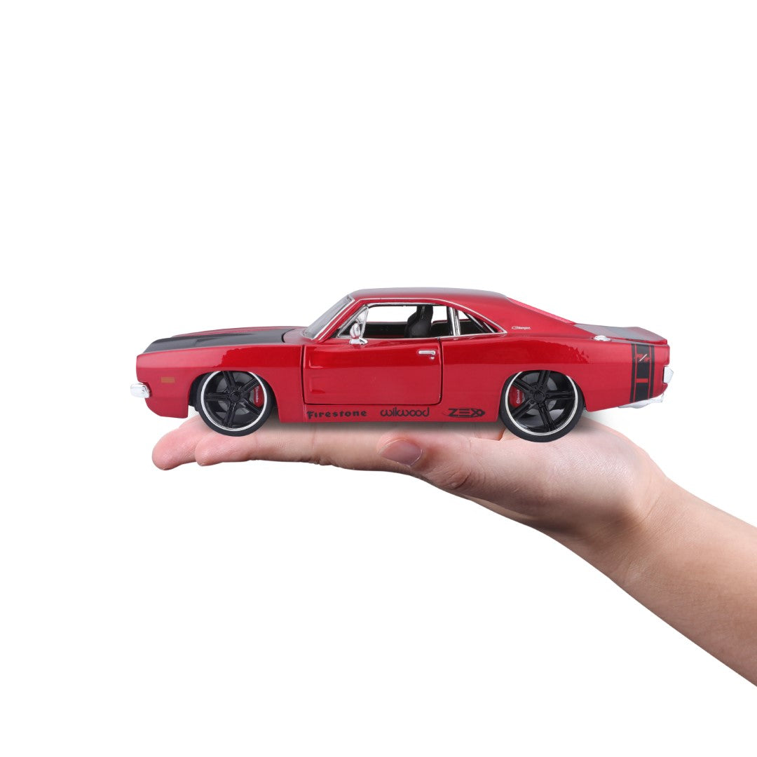 32537 Bburago Maisto - Classic Muscle: Dodge Charger R/T (1969) - 1:25