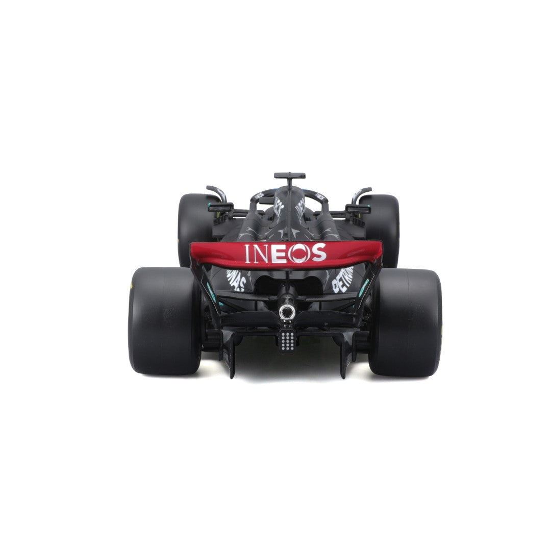 18-28028 Bburago Race - Mercedes AMG F1 W14 E Performance #63 - 1:24