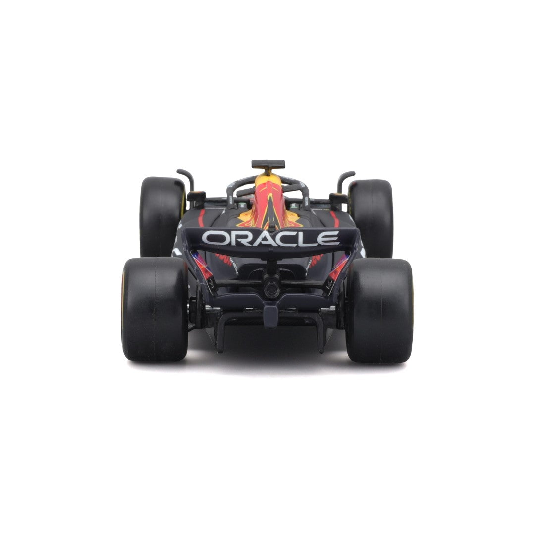 18-38083 Bburago Race - Red Bull Racing RB19 #1, con casco - 1:43