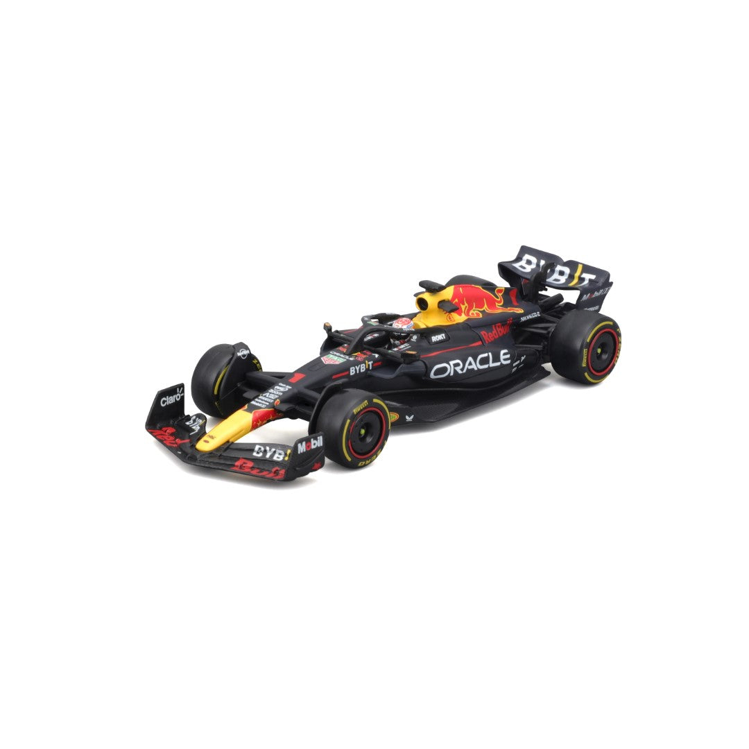 18-38083 Bburago Race - Red Bull Racing RB19 #1, con casco - 1:43