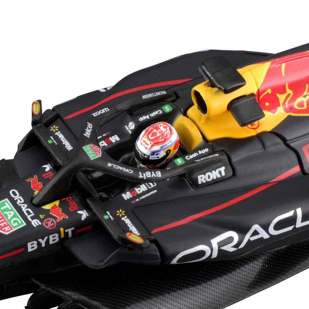 18-38083 Bburago Race - Red Bull Racing RB19 #1, con casco - 1:43