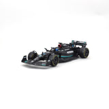 18-38081 Bburago Race - Mercedes AMG F1 W14 E Performance #63, con casco - 1:43