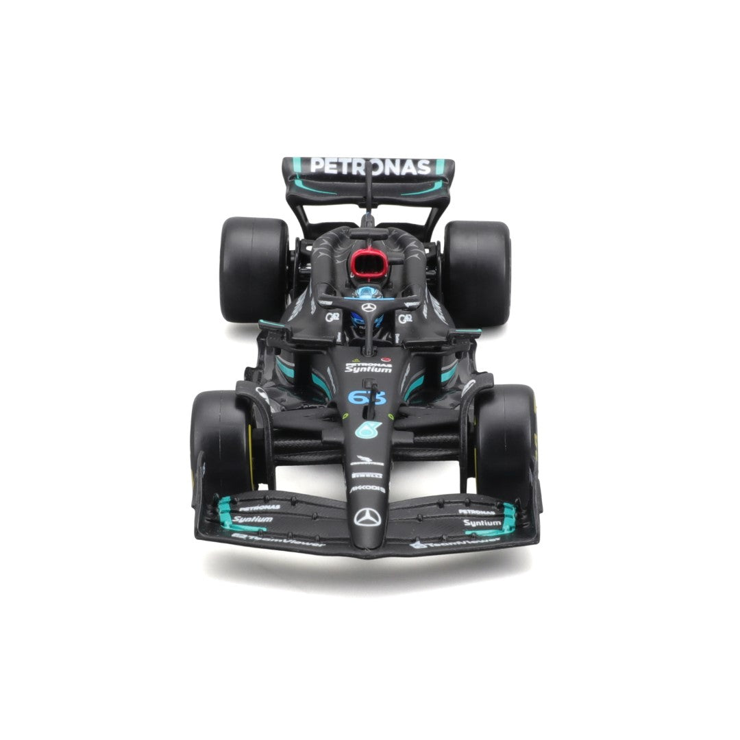 18-38081 Bburago Race - Mercedes AMG F1 W14 E Performance #63, con casco - 1:43