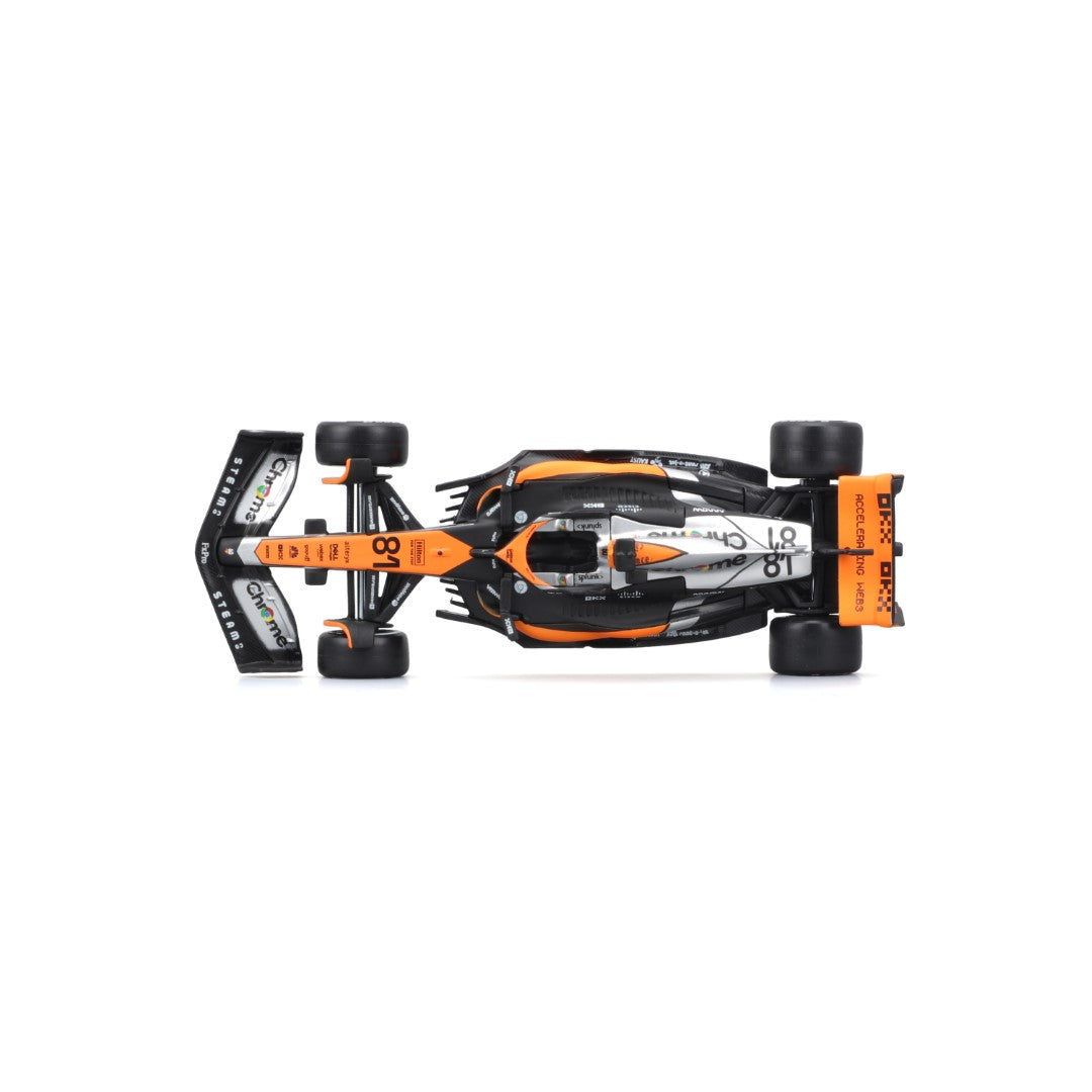 18-38088 Bburago Race - McLaren F1 Team MCL60 #81, con casco - Scala 1:43