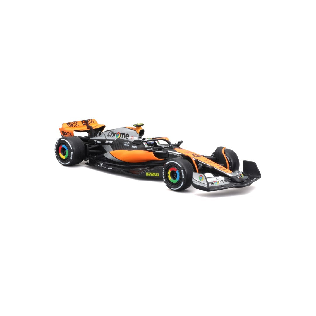 18-38088 Bburago Race - McLaren F1 TEAM MCL60 #4, con casco - Scala 1:43