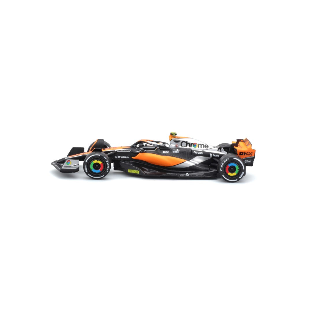 18-38088 Bburago Race - McLaren F1 TEAM MCL60 #4, con casco - Scala 1:43