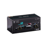 18-38209R Bburago - Mercedes-AMG F1 W15 E Performante #63, con casco - 1:43